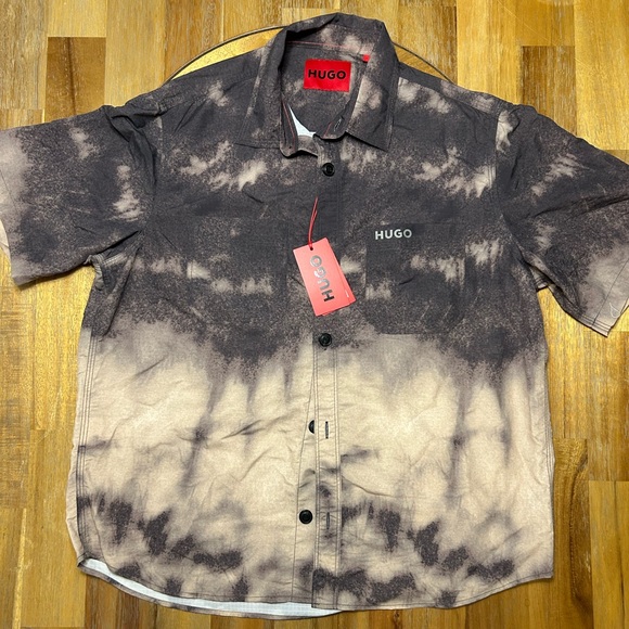 HUGO Other - HUGO Boss Eratino Neutral Gray and Cream Button-Up Casual Shirt